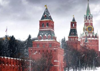 Rusia paga intereses de deuda externa y evita el default