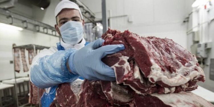 Comercio Interior intimó a exportadores de carne a cumplir con la provisión del plan Cortes Cuidados