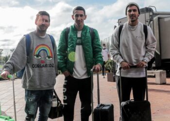 Messi llegó al país y se sumó al seleccionado para la última doble fecha