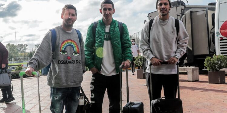 Messi llegó al país y se sumó al seleccionado para la última doble fecha