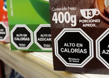 A un paso del etiquetado frontal en la góndola