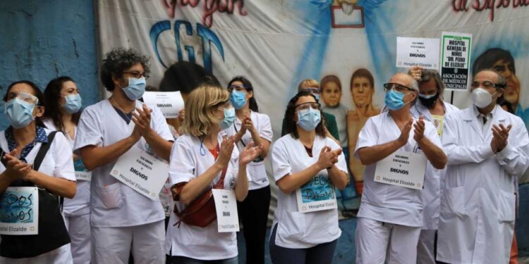 Hospitales porteños, de paro por mejoras salariales y laborales