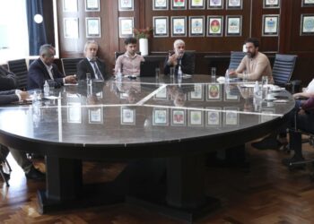 Gobierno y supermercados analizaron una canasta con productos de consumo esencial