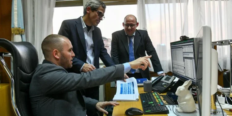 Martín Guzmán no fue a la reunión de Gabinete en medio de la incertidumbre económica