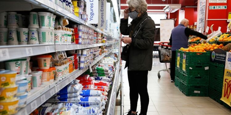 Intensifican la fiscalización sobre las grandes cadenas de supermercados