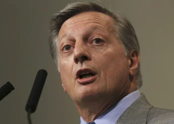 Aranguren: “Las tarifas tenían que superar el ritmo de inflación para reducir el déficit”