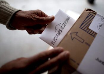 El gobernador de La Rioja le pidió a Wado De Pedro suspender las PASO en 2023