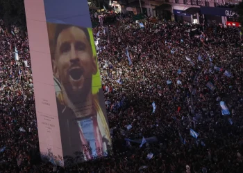 Un país más Messi, un país menos Maradona