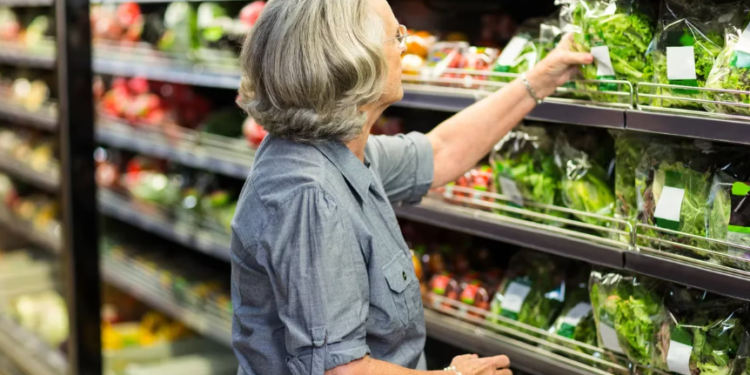 Cómo serán los bonos que, por la alta inflación, cobrará un grupo de jubilados de la Anses a partir de este mes