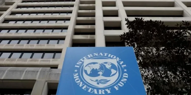 El staff del FMI redujo en USD 3.500 millones la meta de reservas del Banco Central para fin de marzo