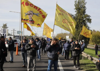 Los colectiveros preparan un paro desde esta medianoche y ya activan protestas en la Panamericana