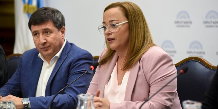 “Las mejores leyes sociales se construyen desde afuera hacia adentro”