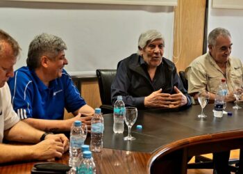 Paro de transporte: Se confirma la participación de más gremios y los movimientos sociales anunciaron cortes de calle para el día de Mañana