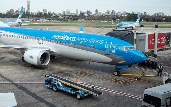 Aerolíneas Argentinas: Lombardi “Hoy estamos viviendo el chantaje que le hacen los pilotos a todos los argentinos”