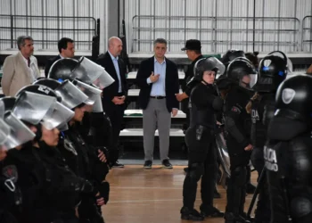 Jorge Macri presentó un grupo especial de policías mujeres para intervenir en manifestaciones