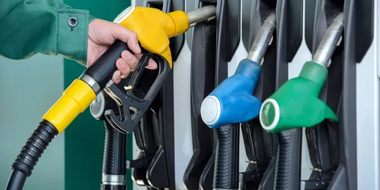 Este domingo habrá un 3% de aumento en los combustibles