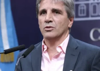 El Ministerio de Economía celebró el superávit de $523.398 millones que se obtuvo en el mes de octubre