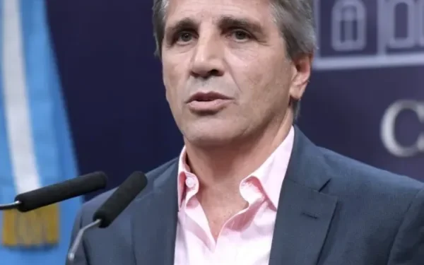 El Ministerio de Economía celebró el superávit de $523.398 millones que se obtuvo en el mes de octubre