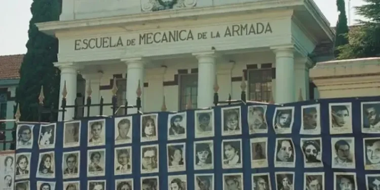 El Gobierno le contestó a Estela de Carlotto y negó que vaya a cerrar la ex ESMA