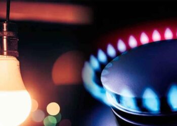 En medio de protestas por cortes, el gobierno desregula el mercado eléctrico