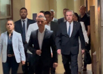 Causa Seguros: Alberto Fernández se presentó en Comodoro Py