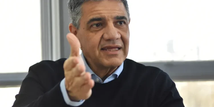 El jefe de Gobierno de la ciudad exigió tolerancia cero con el personal deshonesto que “manchan el uniforme”