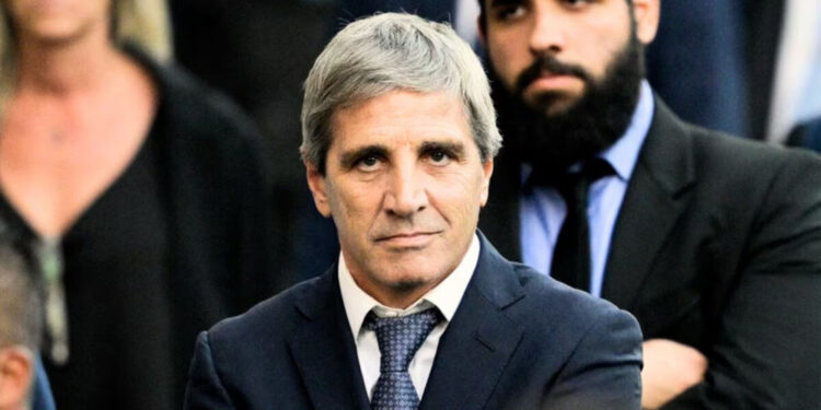 En plena negociación con el FMI, Luis Caputo se reunió con el secretario del Tesoro de EEUU, Scott Bessent