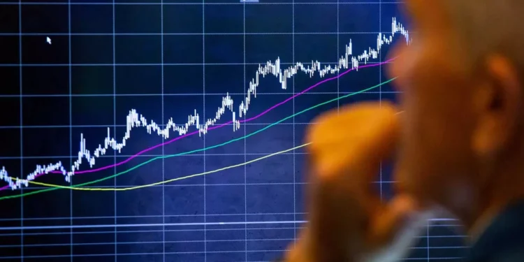 Los ADRs sufren una fuerte caída de hasta 4,3% y el riesgo país sube a 777 puntos, en un contexto donde el mercado pide mayor precisión a Caputo