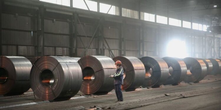 Como respuesta a los aranceles de EE.UU., la Unión Europea propone un recorte del 15% en la importación de acero