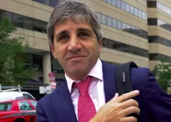 Impulso al dólar: Anuncio de Caputo