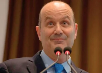 Más de 50.000 echados: Sturzenegger celebra ajuste público