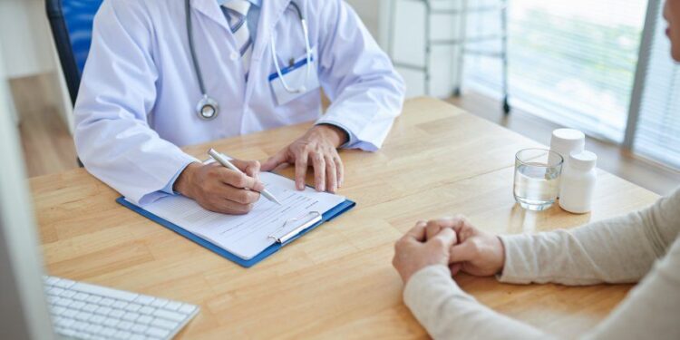 Reforma y examen único para residencias médicas, con fecha.