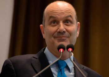 Federico Sturzenegger: Propuesta del Gobierno, “motosierra provincial”