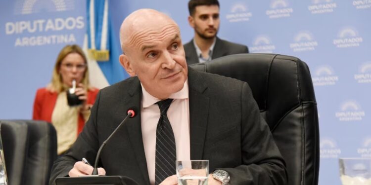 Simposio tenso por frase de Espert sobre Kirchner.