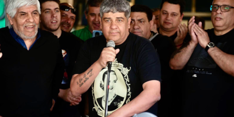 Camioneros: Aumento del 3% y $45k.