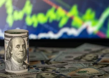 Advertencias de Wall Street: Reservas, dólar, riesgo país