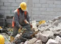 Construcción cae por tercera vez en mayo.