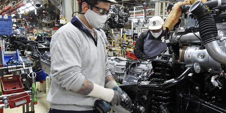 Toyota: CEO reclama por rutas y carga impositiva.