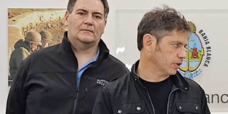 LLA tenía “célula militante” en policías apartados, según Alonso.