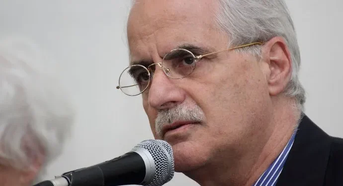 Jorge Taiana, duro con Milei: “Democracia degradándose”