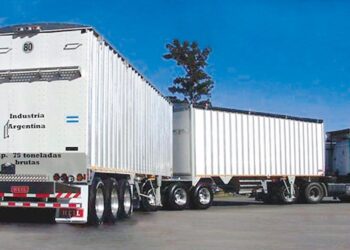 Logística de bitrenes revoluciona y ayuda a la industria.