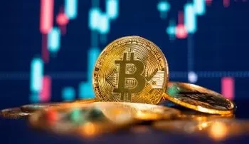 Bitcoin se mantiene; cautela en criptomercado.