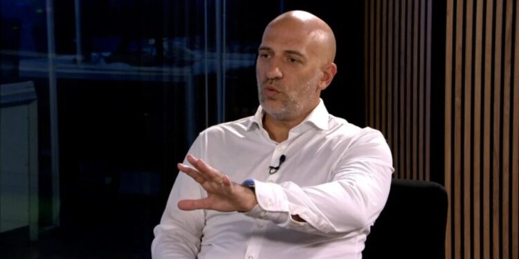 La bronca en redes: Yacobitti vs. Caputo.