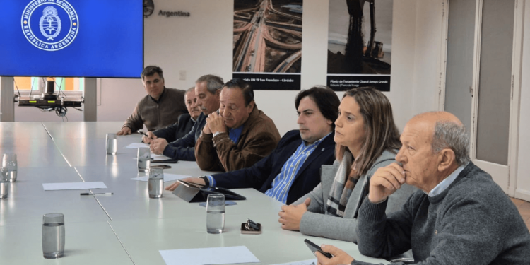 Gobierno y campo: Buscan destrabar el conflicto por retenciones.