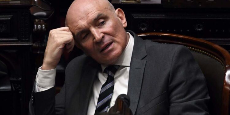 “Sos delincuente”: La dura crítica de Espert a Cristina.