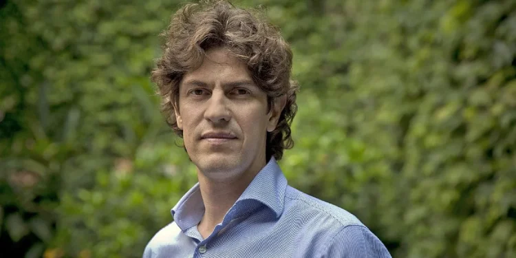 Karina, el nuevo “riesgo K” para Lousteau.