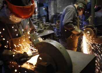 La metalurgia retrocede 2,3% en agosto y su capacidad toca un piso histórico.