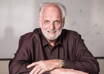 El economista cercano a Milei siembra dudas sobre el futuro.