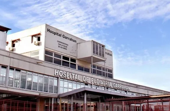 La Ley de Emergencia Pediátrica desata cacerolazo en Garrahan.