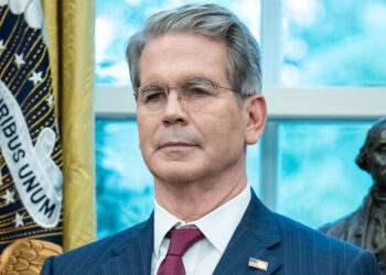 Scott Bessent: el swap con Argentina ya está activo.